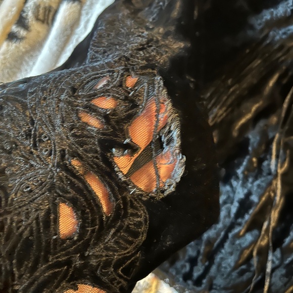 SOLD VELVET TOP - Picture 3 of 10